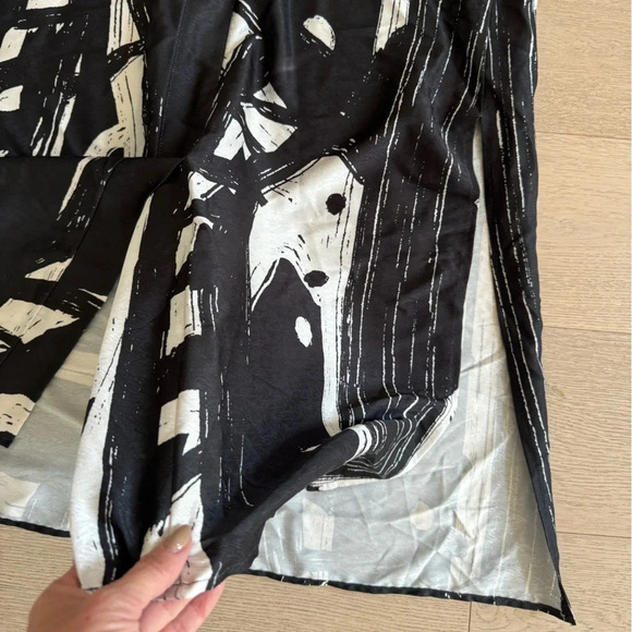 DIARRABlU Naim Maxi Dress
Size M (8-10) - Picture 8 of 15